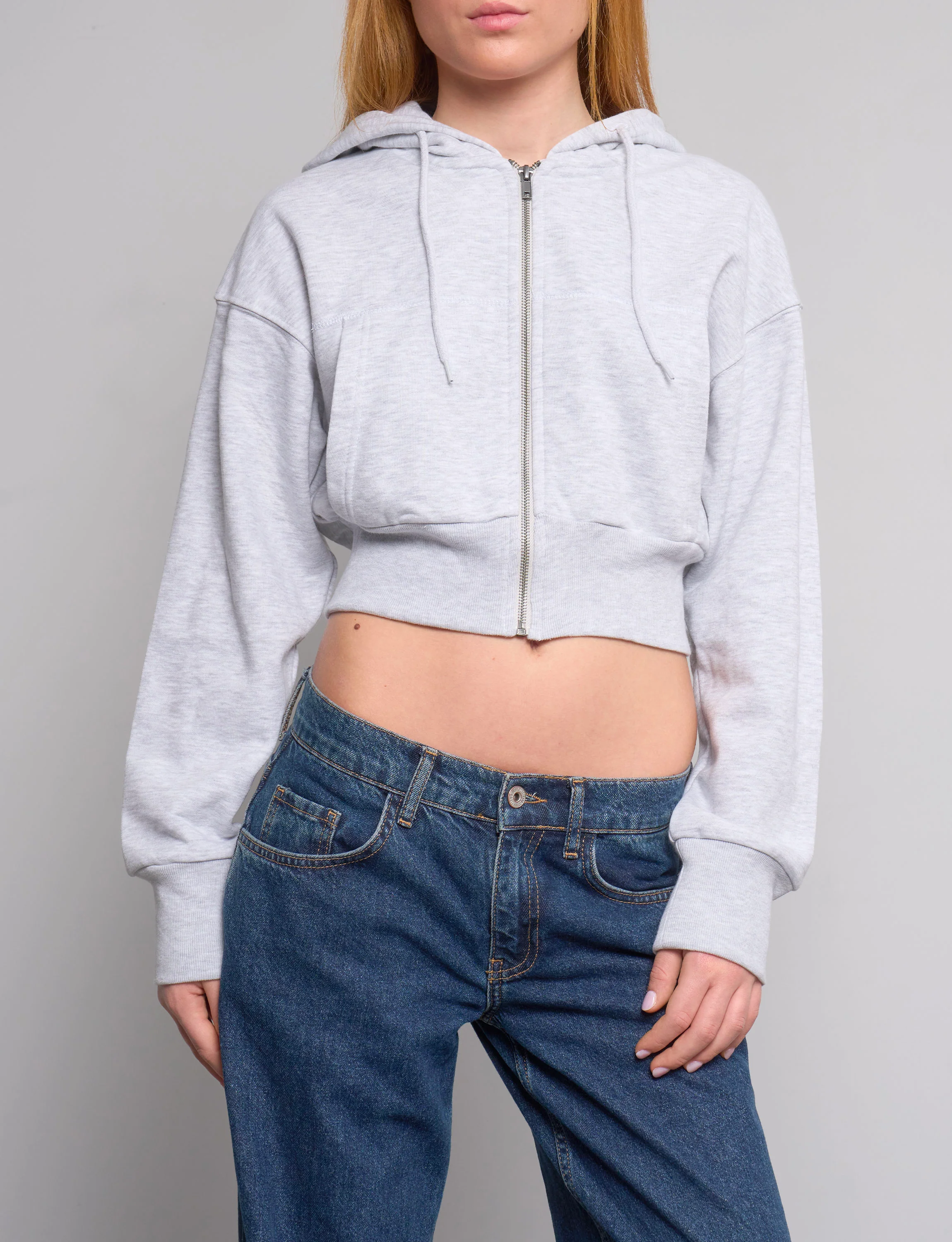 Felpa grigia crop con zip