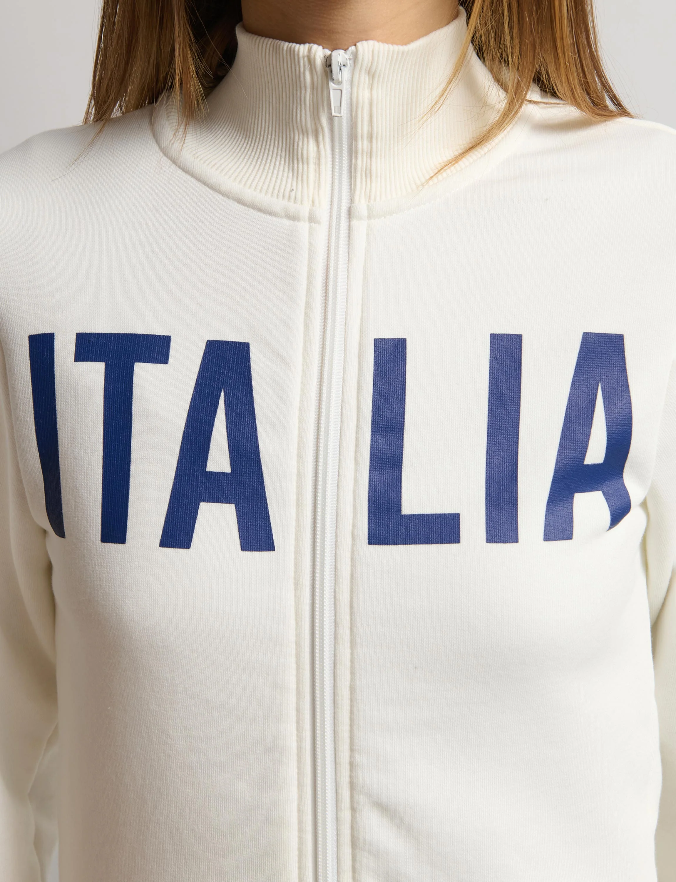 Felpa panna a collo alto con stampa Italia - Image 3