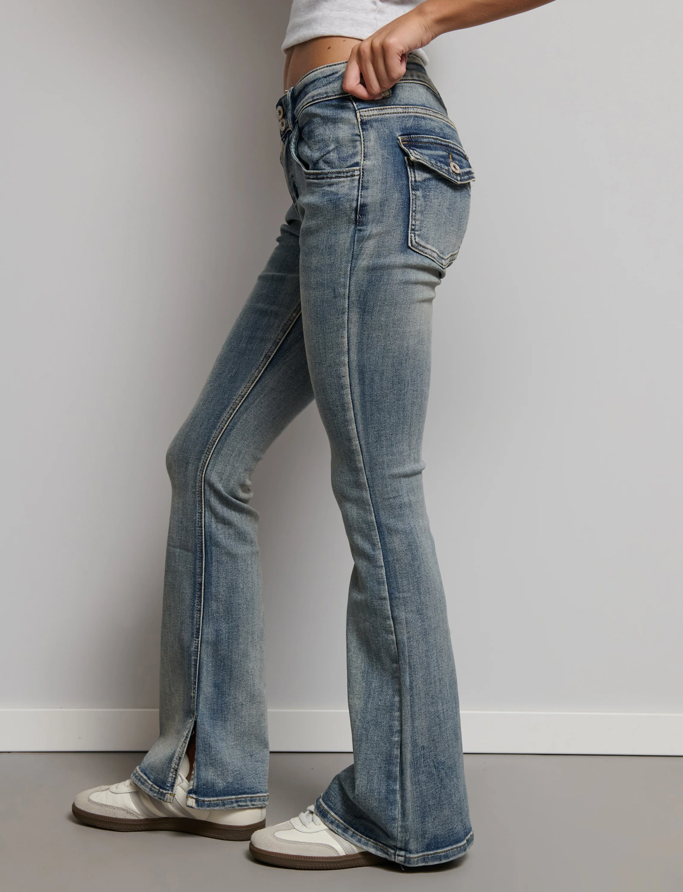Jeans a zampa con doppio bottone - Image 3