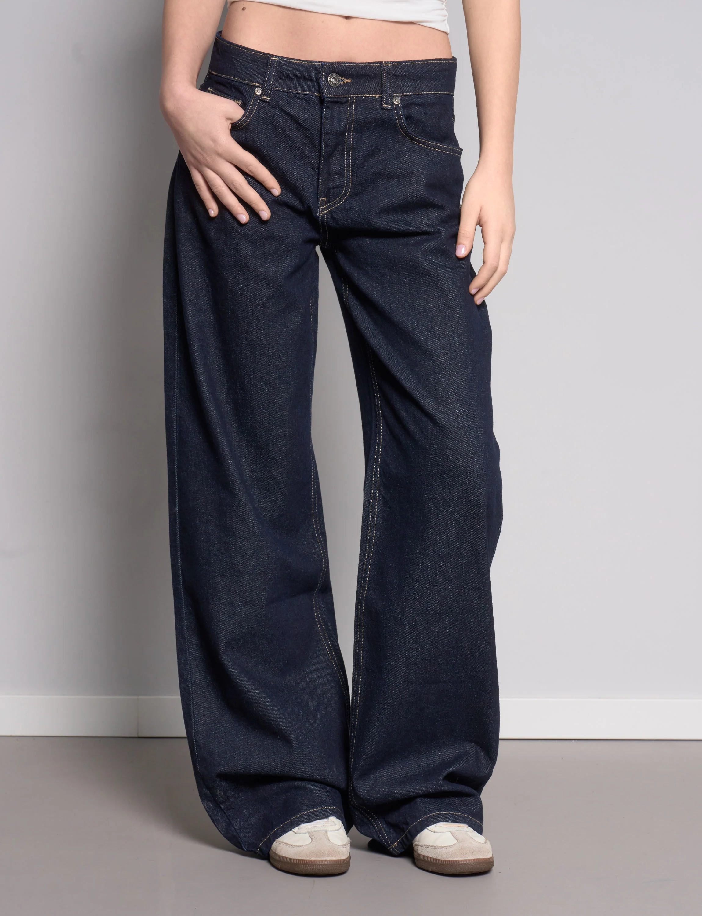 Jeans straight scuro “Favorite Angel“ - Image 4