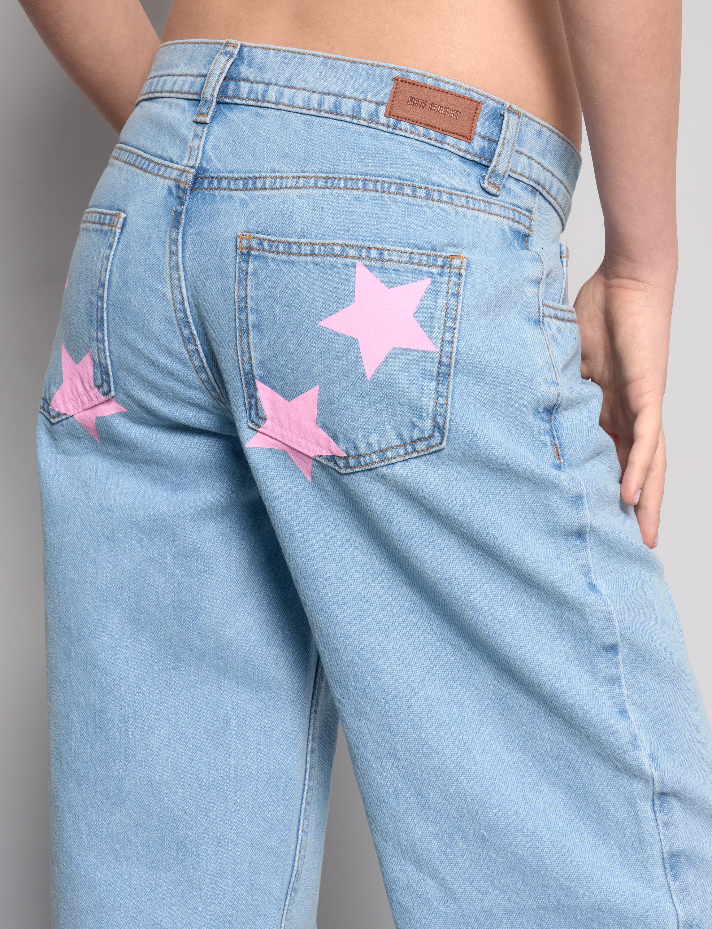 Jeans straight con stelle - Image 2