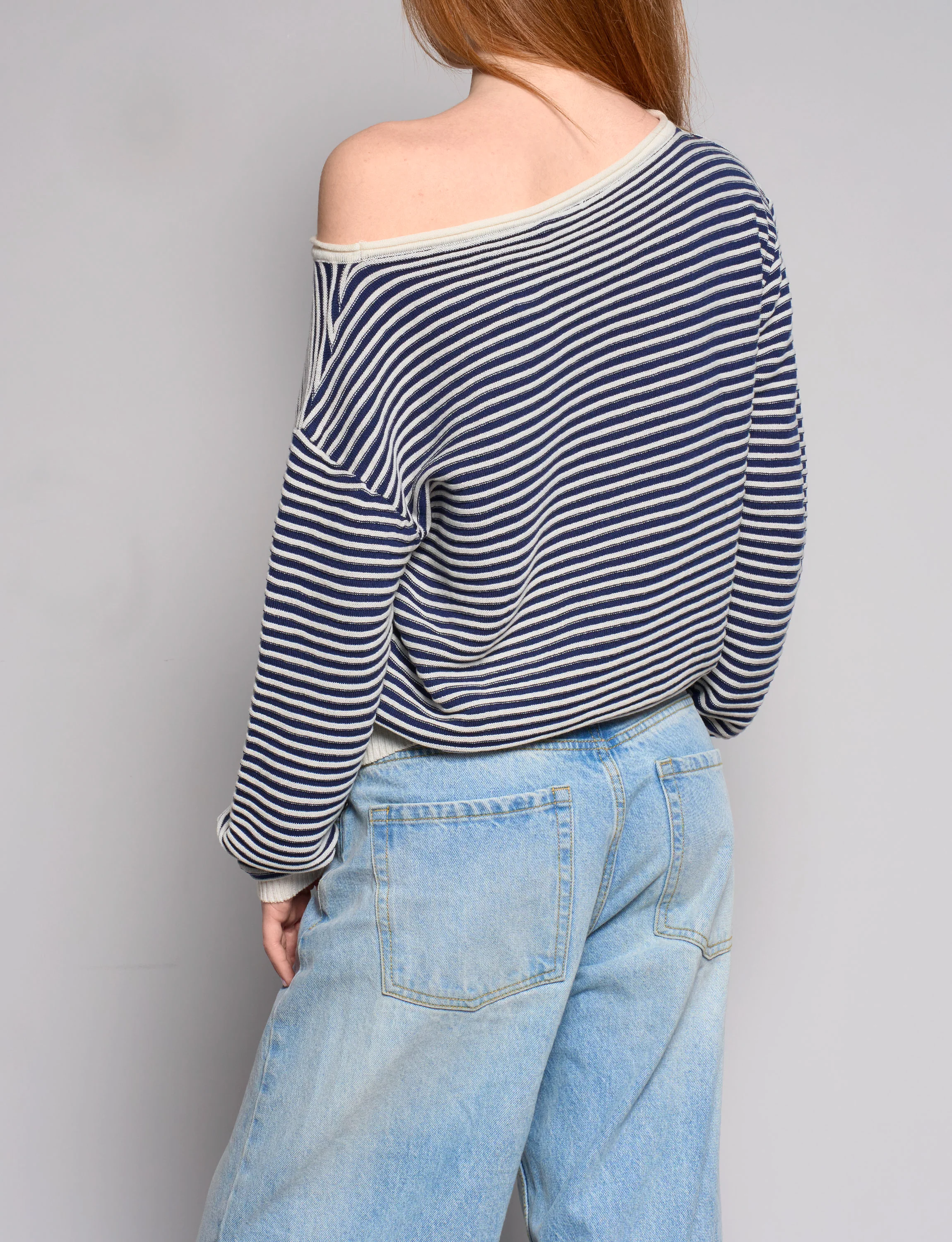 Maglia a righe con scollo asimmetrico - Image 3