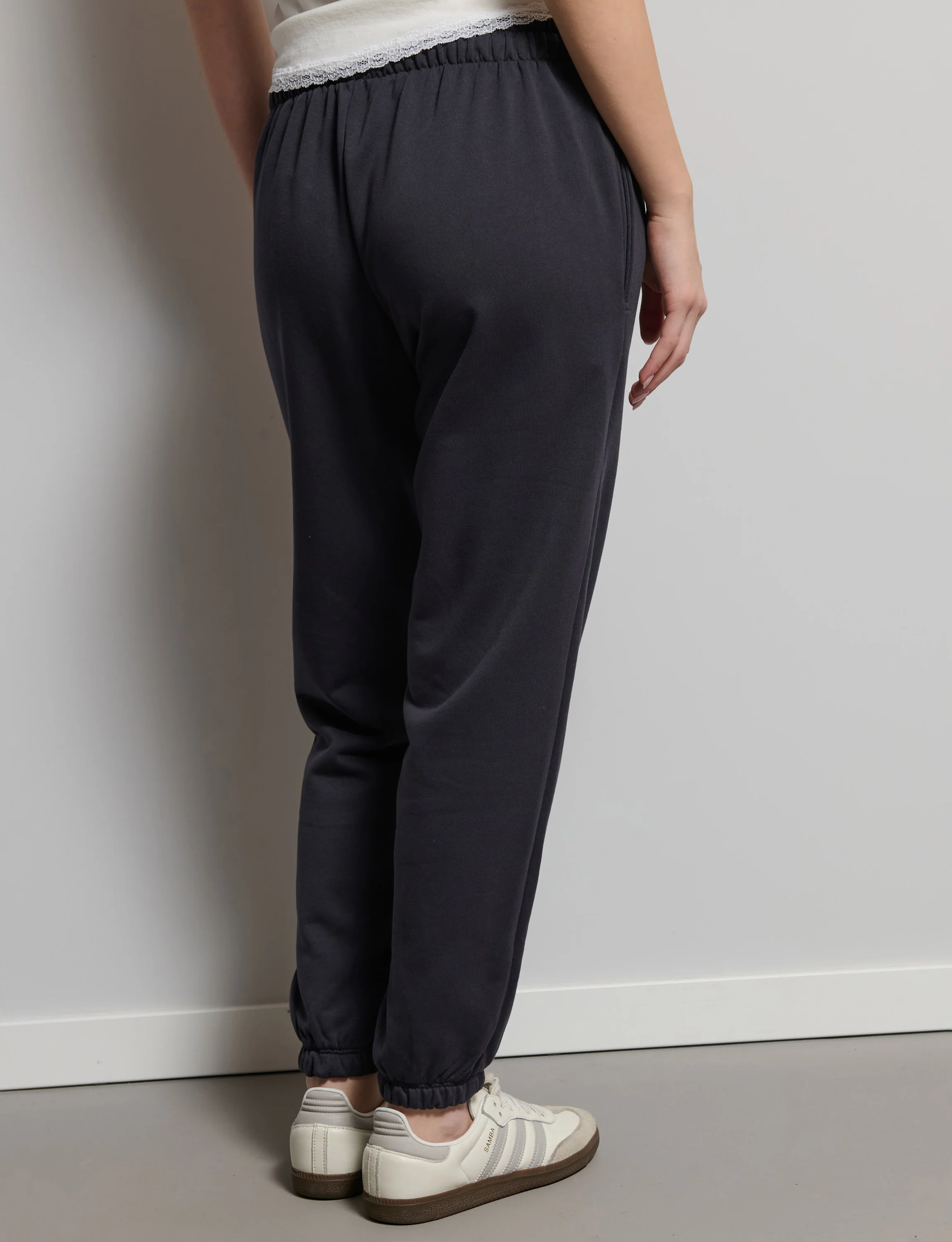 Pantalone blu notte in felpa - Image 3