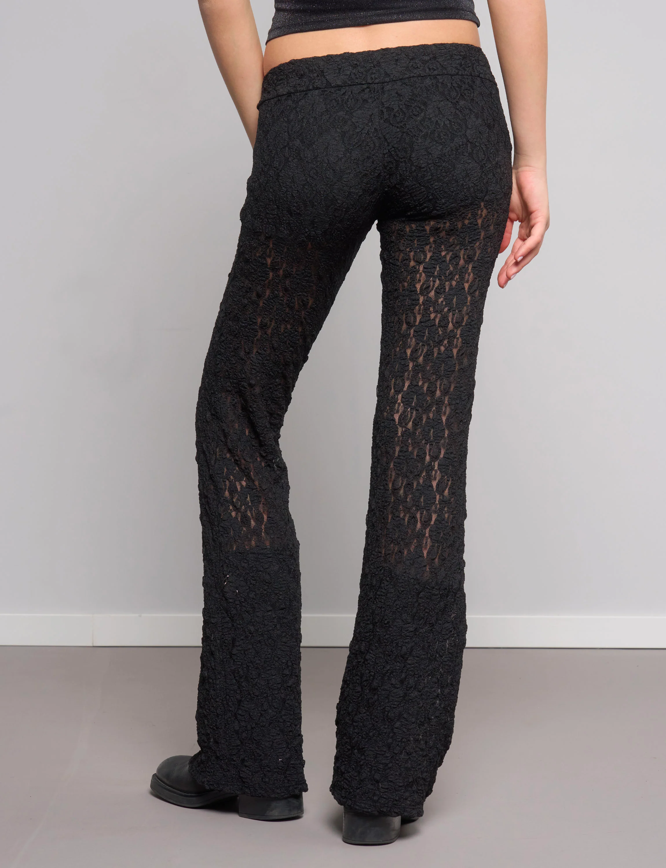 Pantaloni neri in pizzo - Image 2