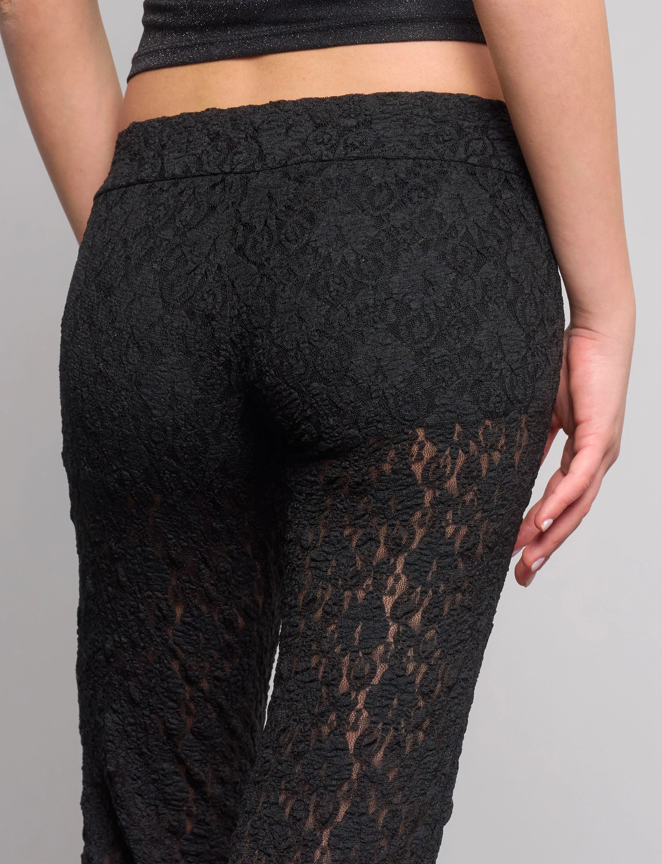 Pantaloni neri in pizzo - Image 3