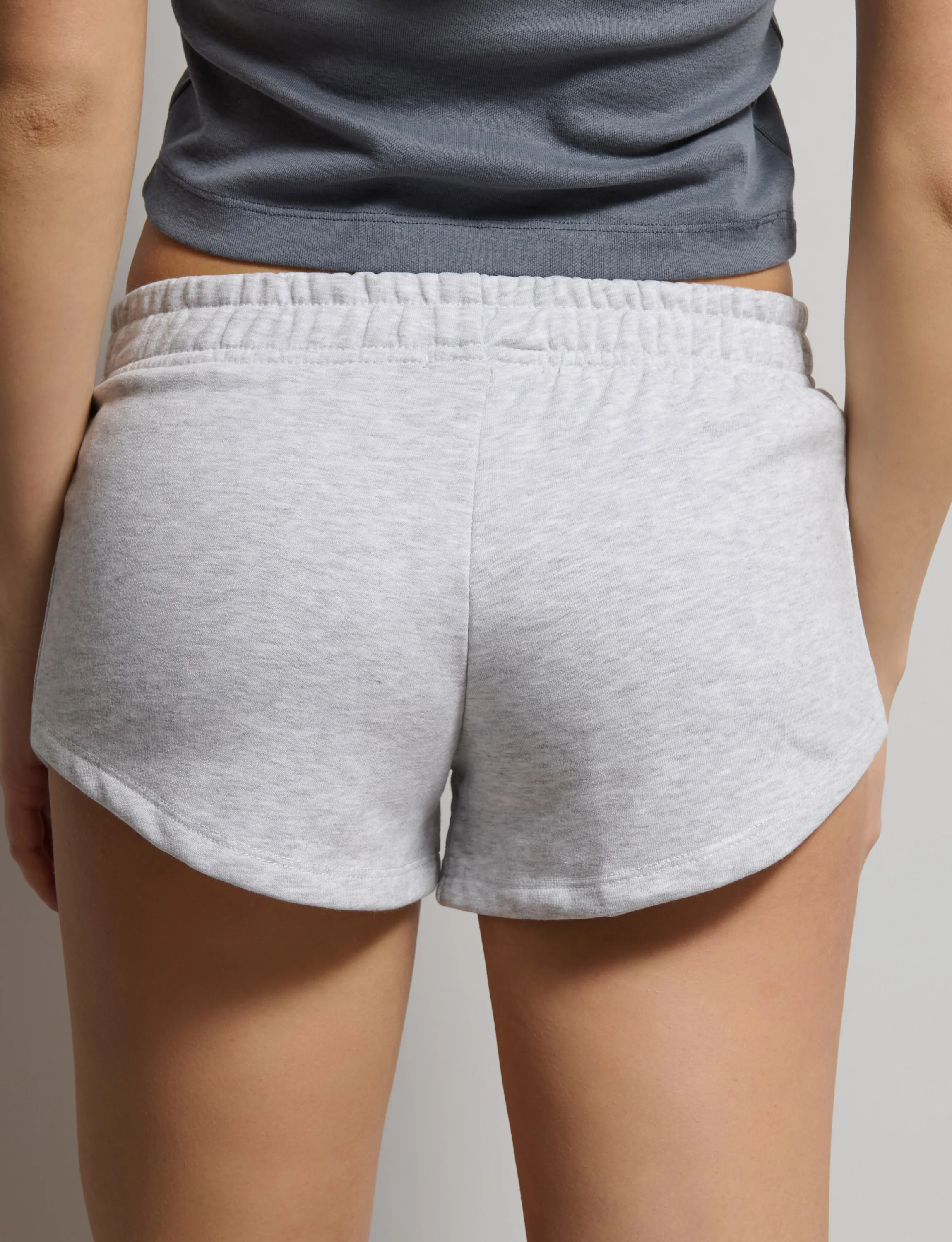 Short grigi in felpa con stampa USA - Image 3