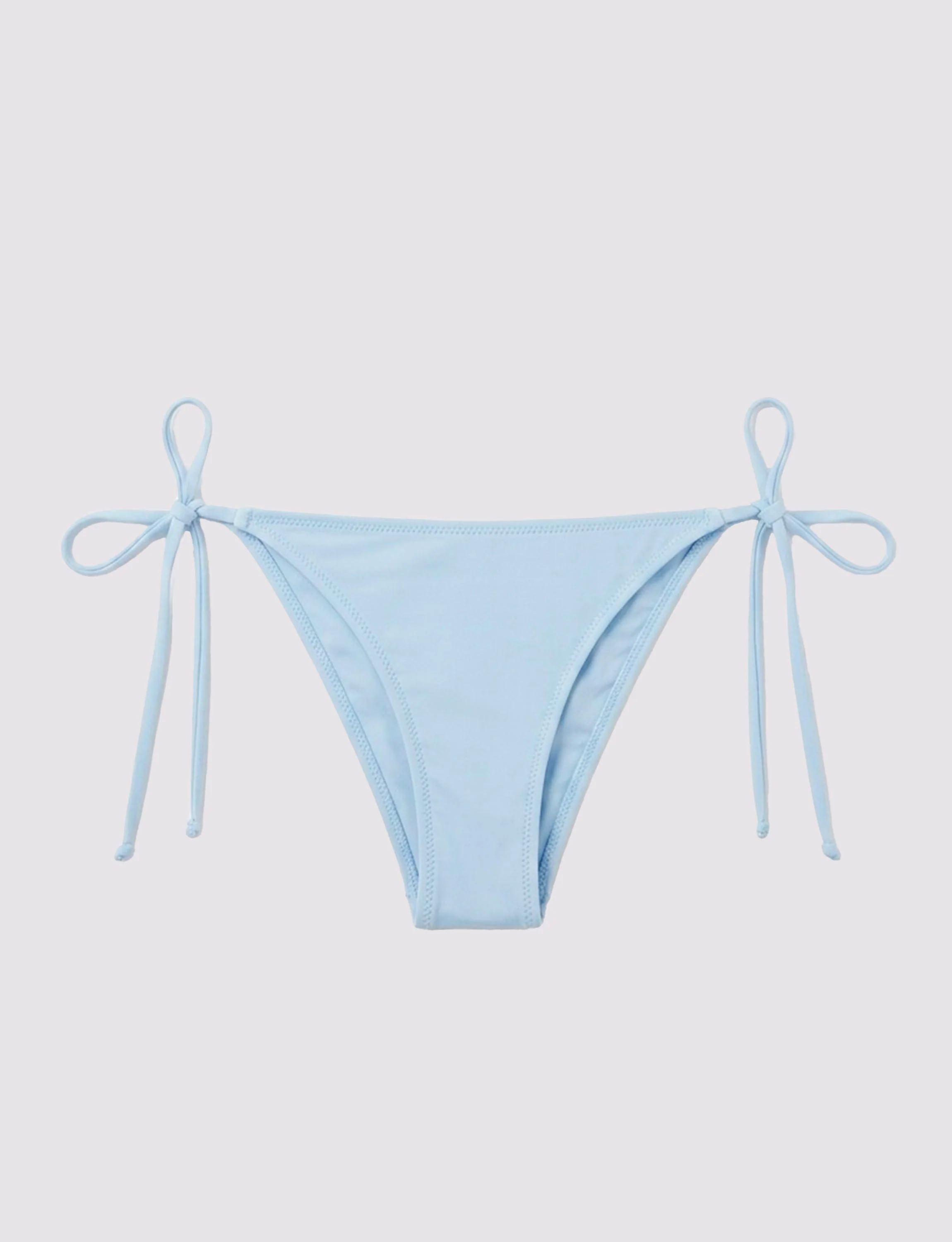 Slip bikini azzurro con arricciatura