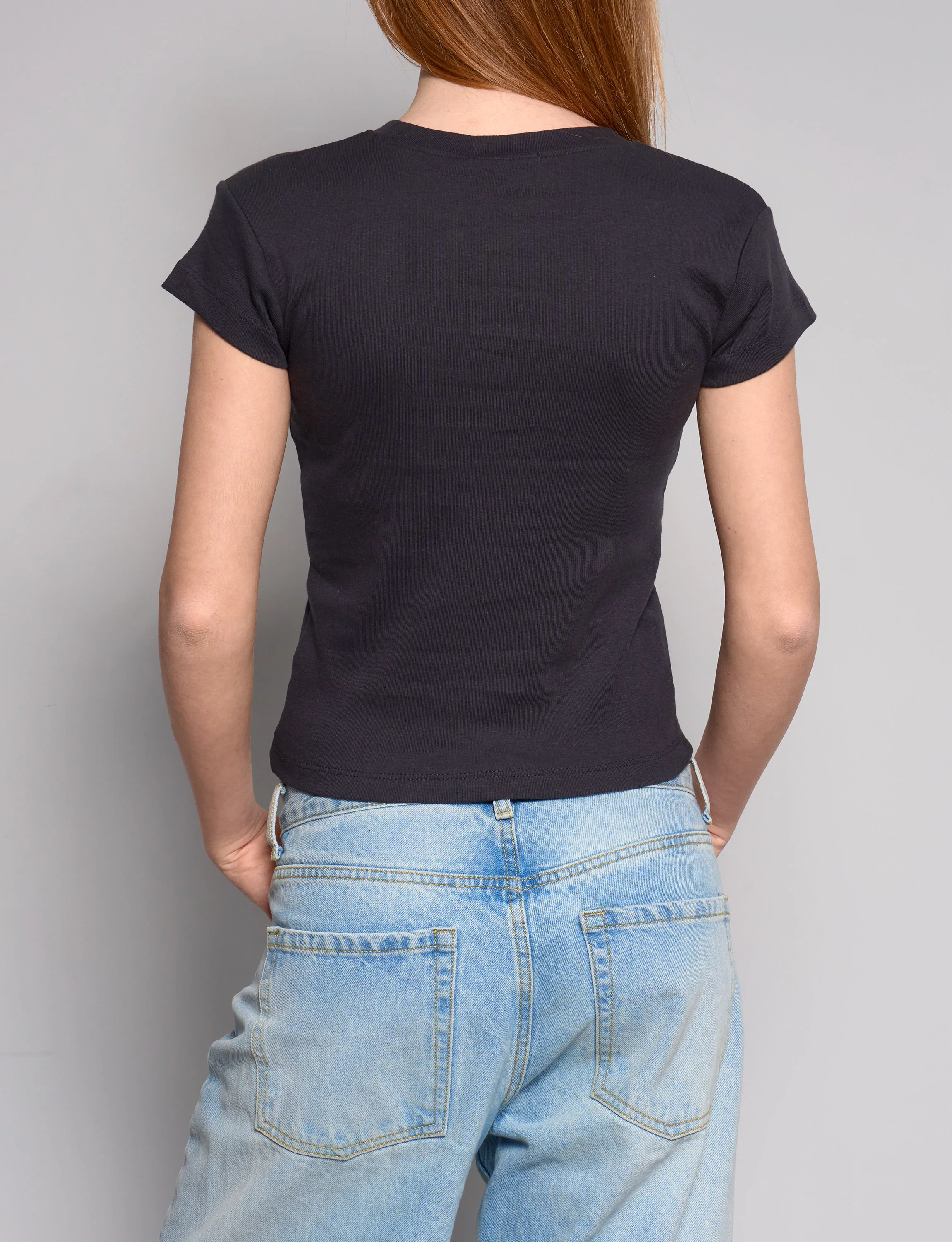 T-shirt blu notte con scritta “Attento che t‘innamori“ - Image 3
