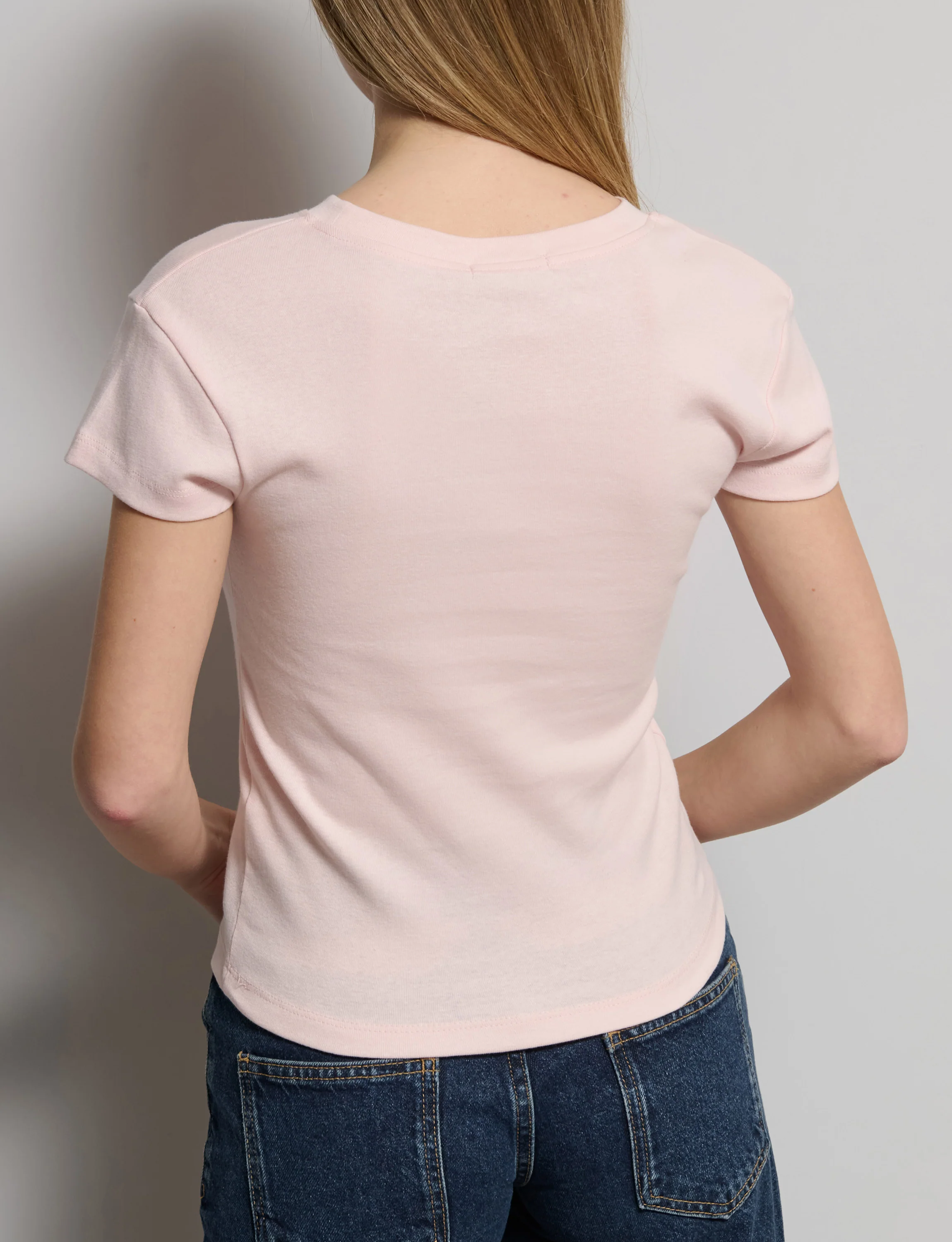 T-shirt rosa con scritta “Attento che t‘innamori“ - Image 3