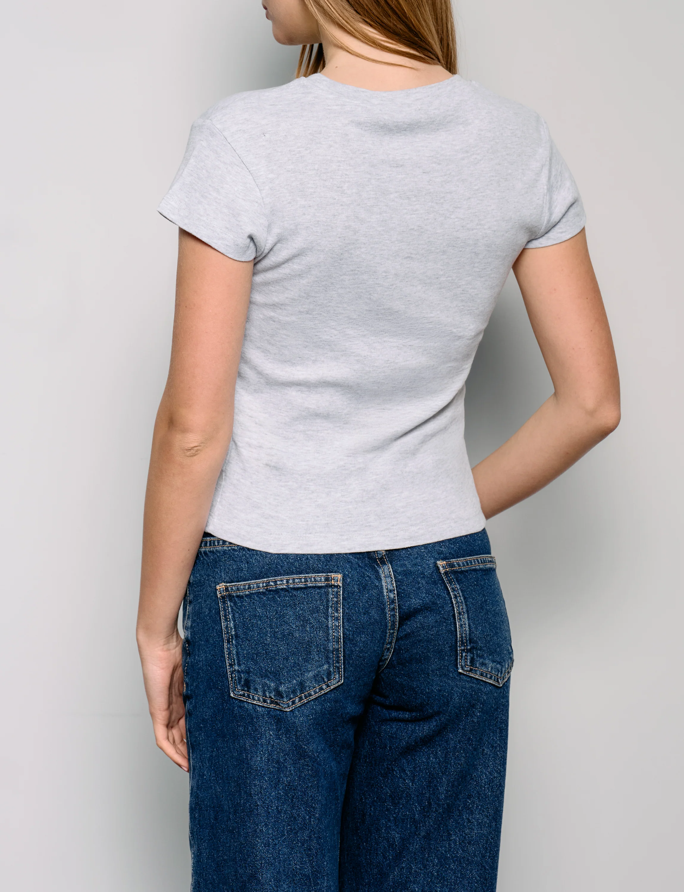 T-shirt grigia con stampa orsetto - Image 4