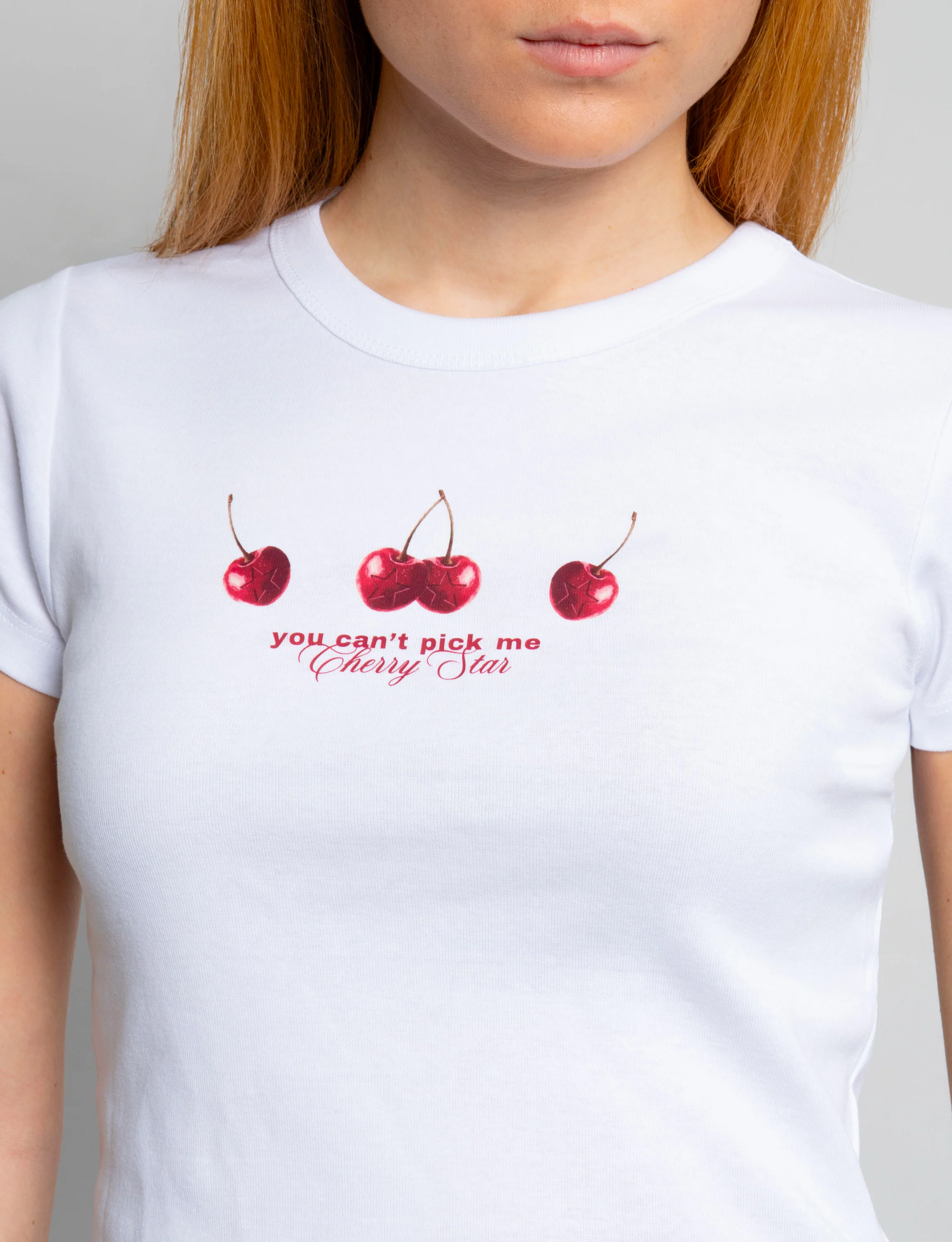 T-shirt bianca con stampa ciliegie - Image 2