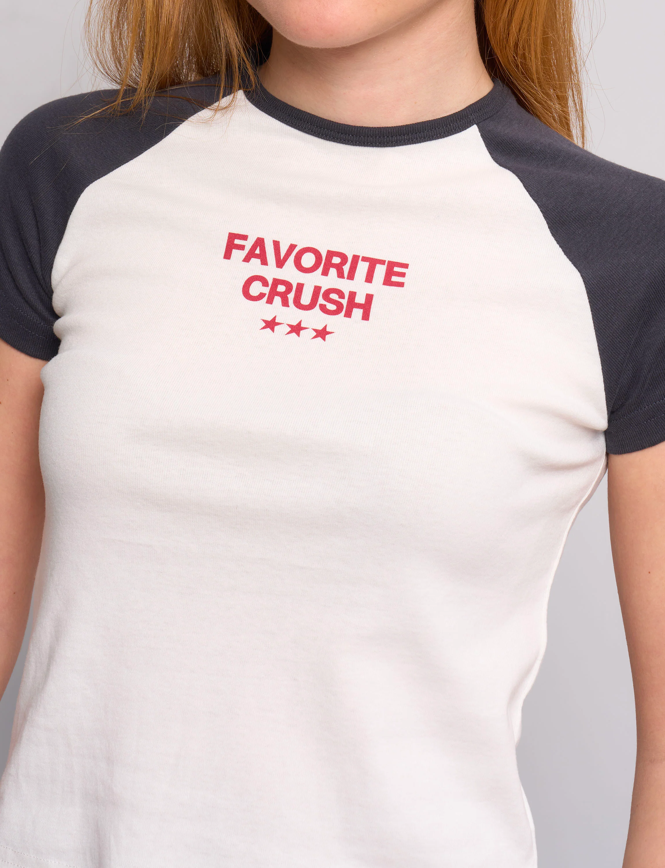 T-shirt a manica corta bicolor “Favorite crush“