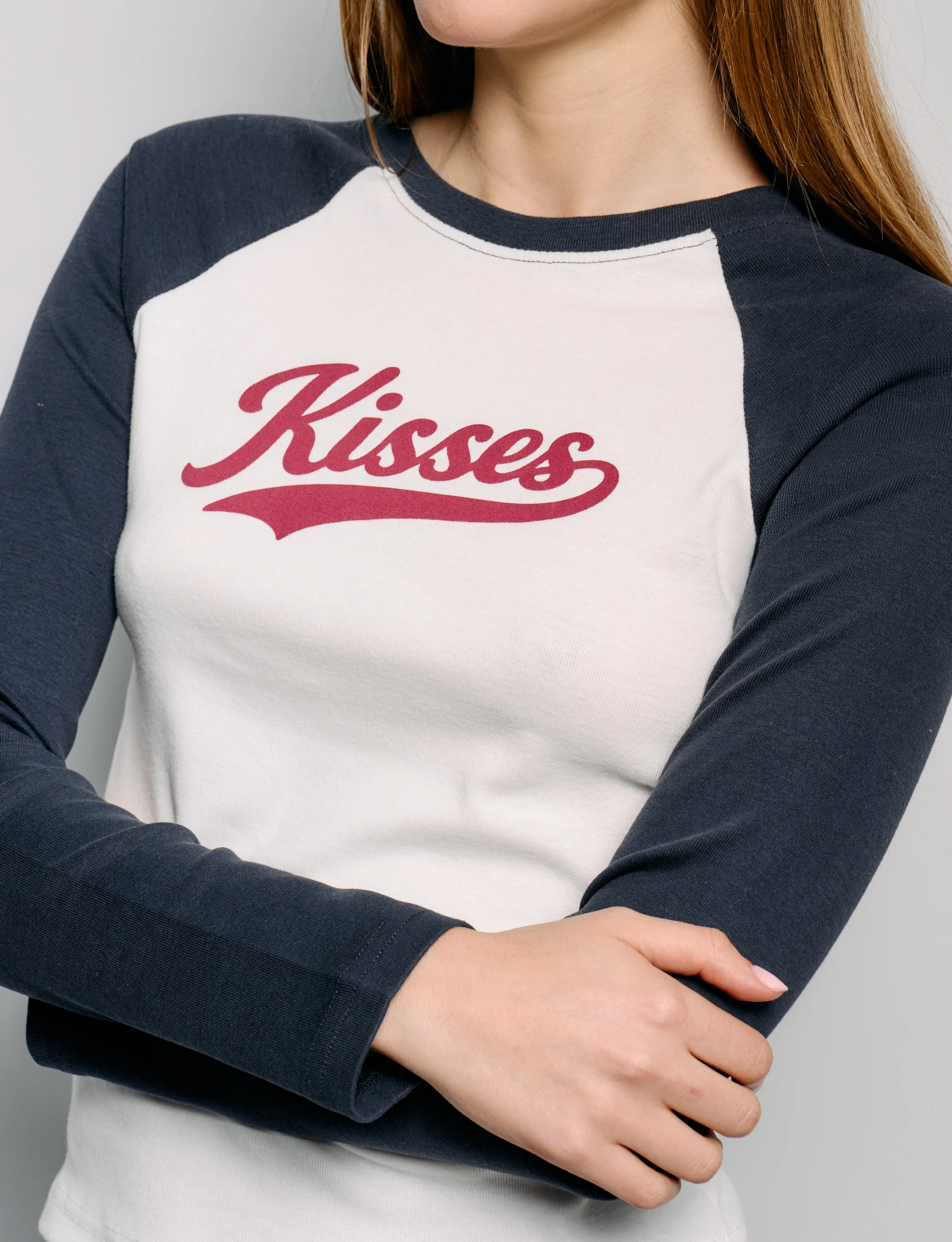 T-shirt a manica lunga bicolor “Kisses“