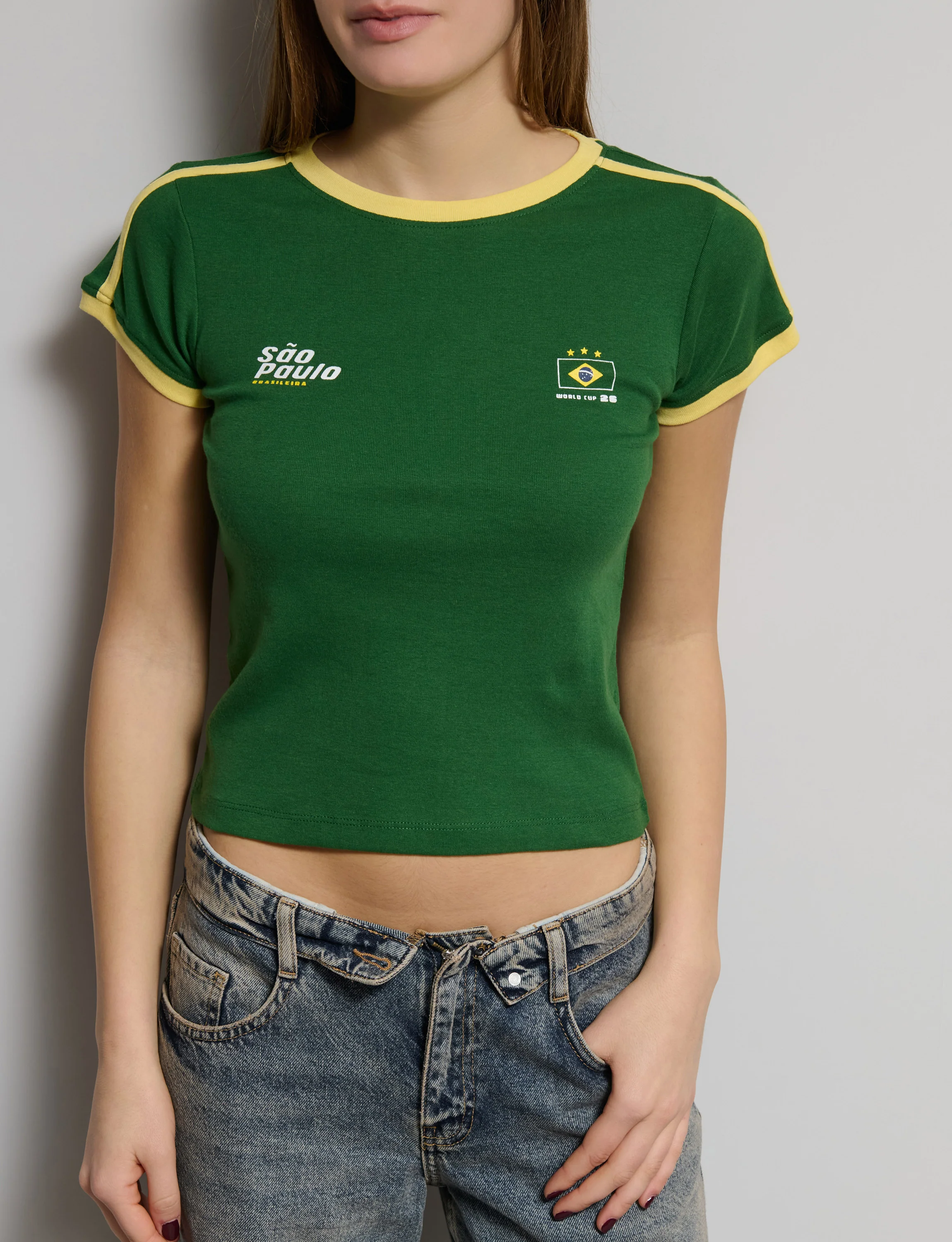 T-shirt verde con grafiche Brasile - Image 2