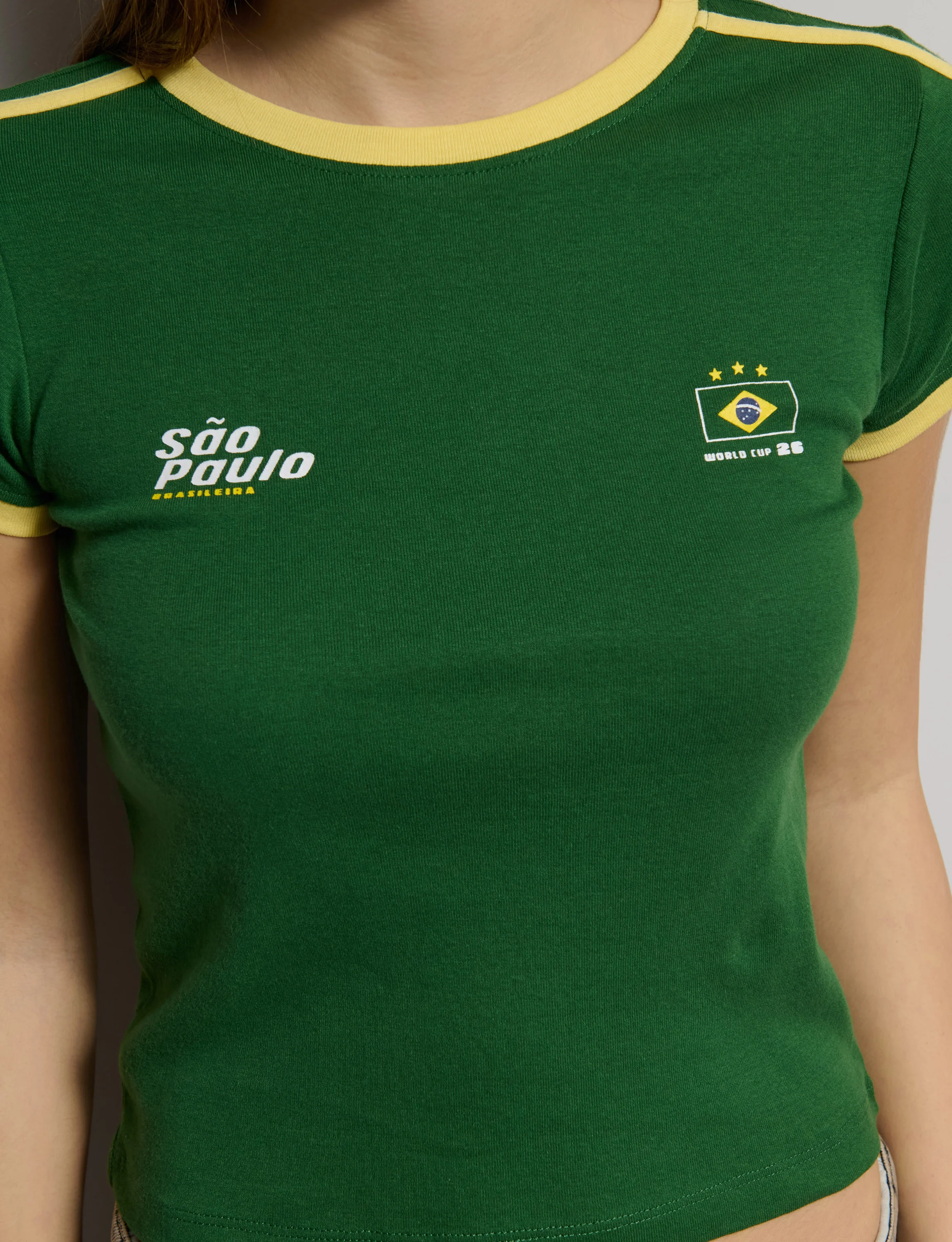T-shirt verde con grafiche Brasile - Image 3