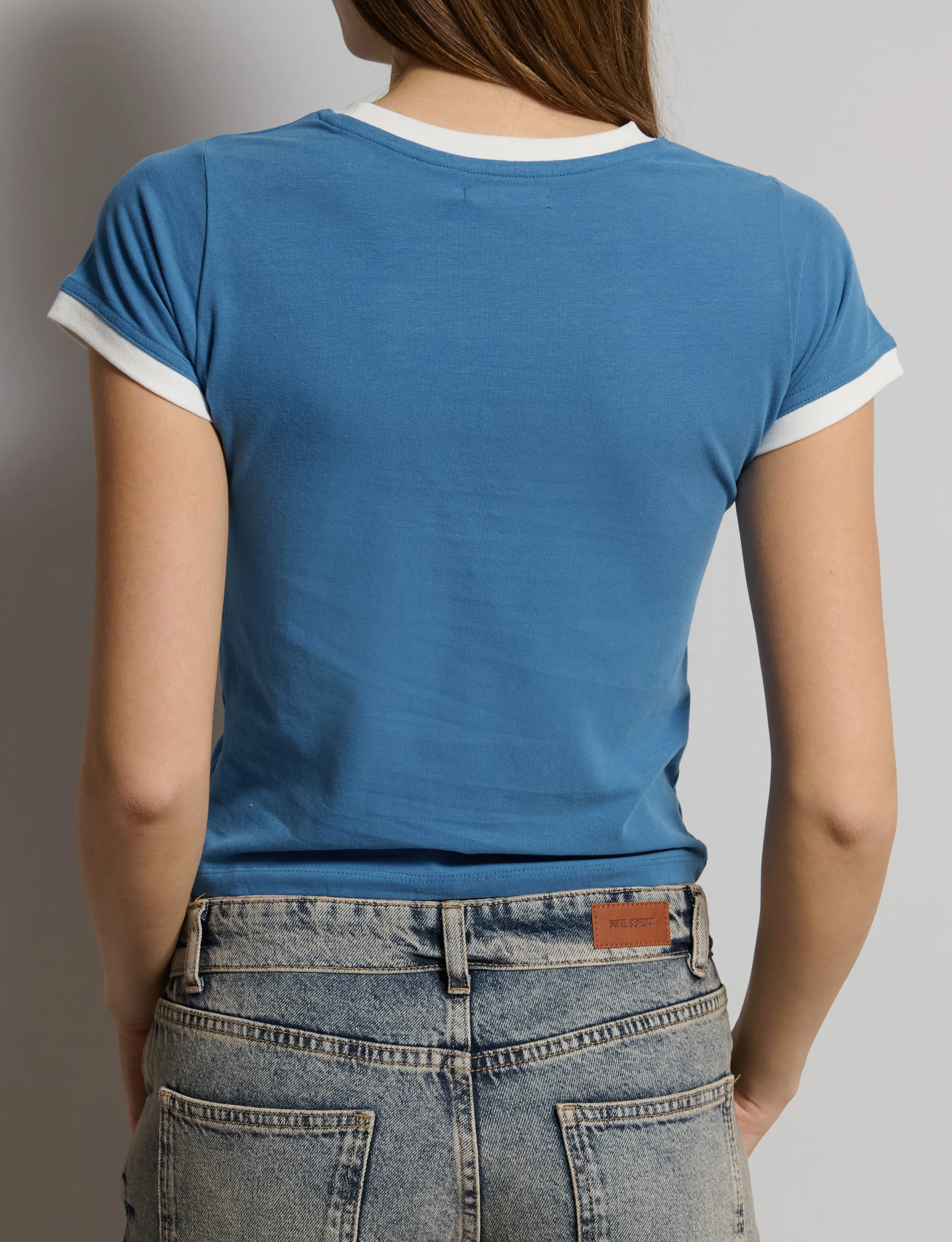 T-shirt azzurra con grafiche Italia - Image 4