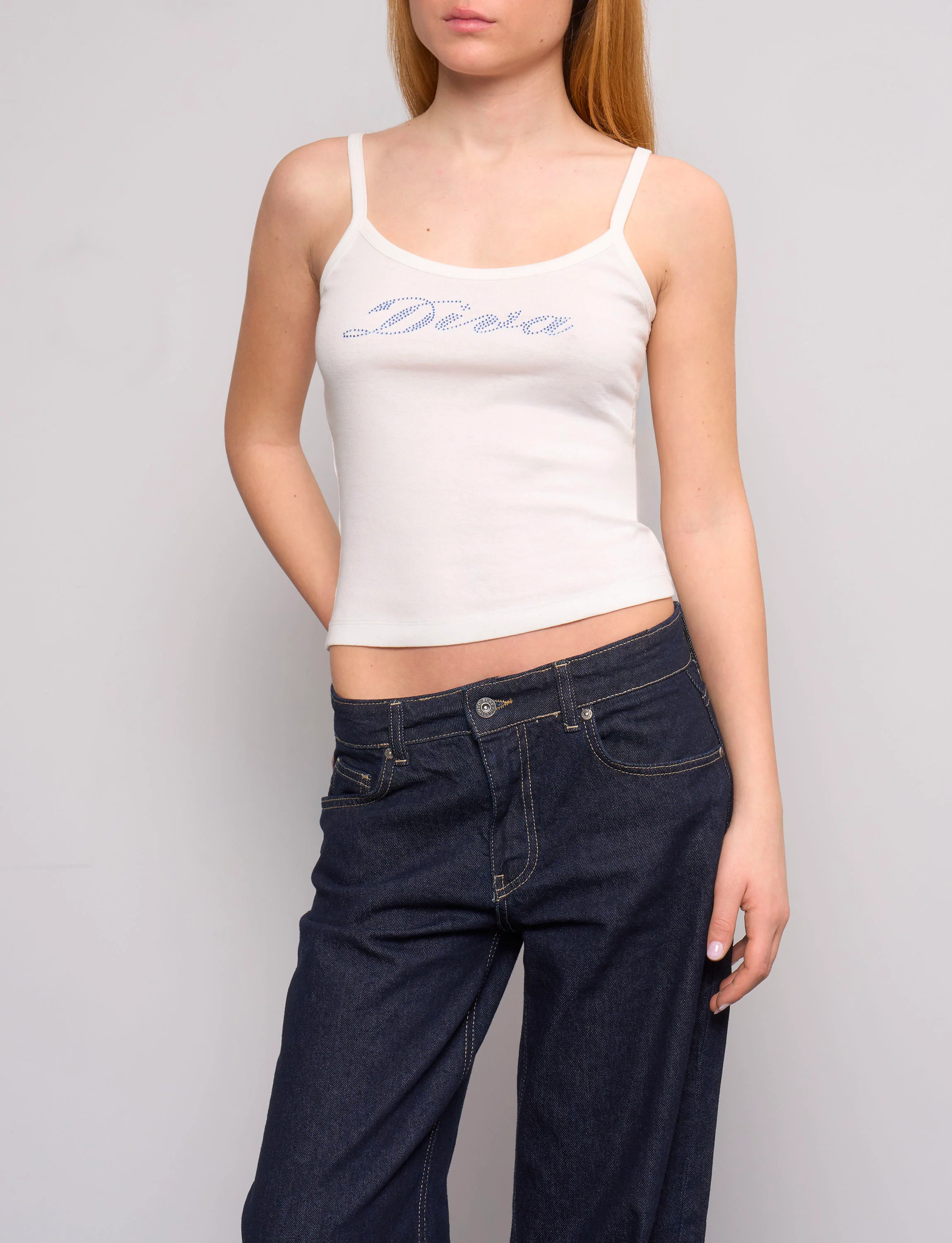 Top canotta con scritta “Diva“ in strass - Image 3