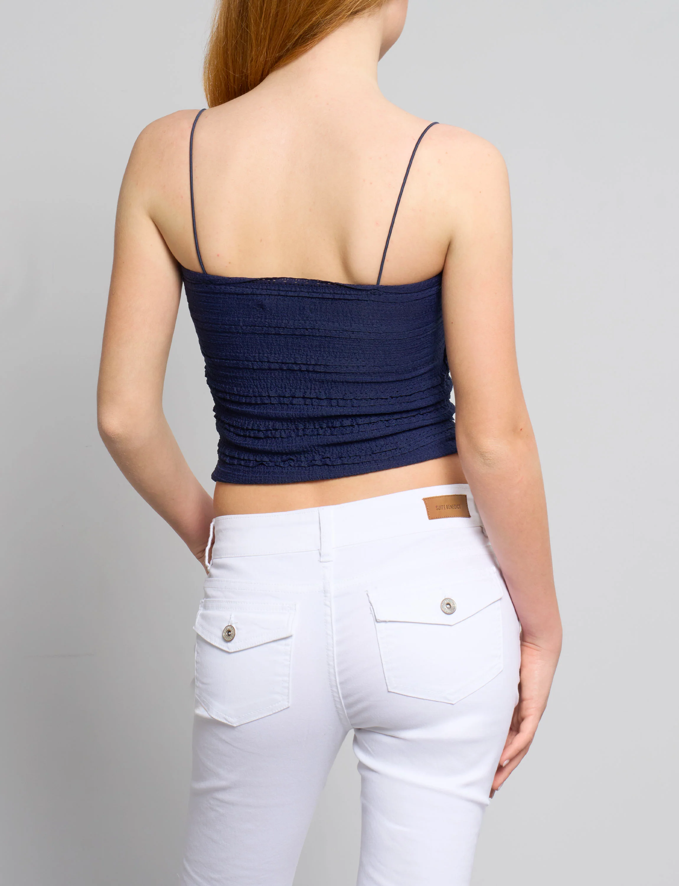 Top a fascia blu navy con rouches - Image 3