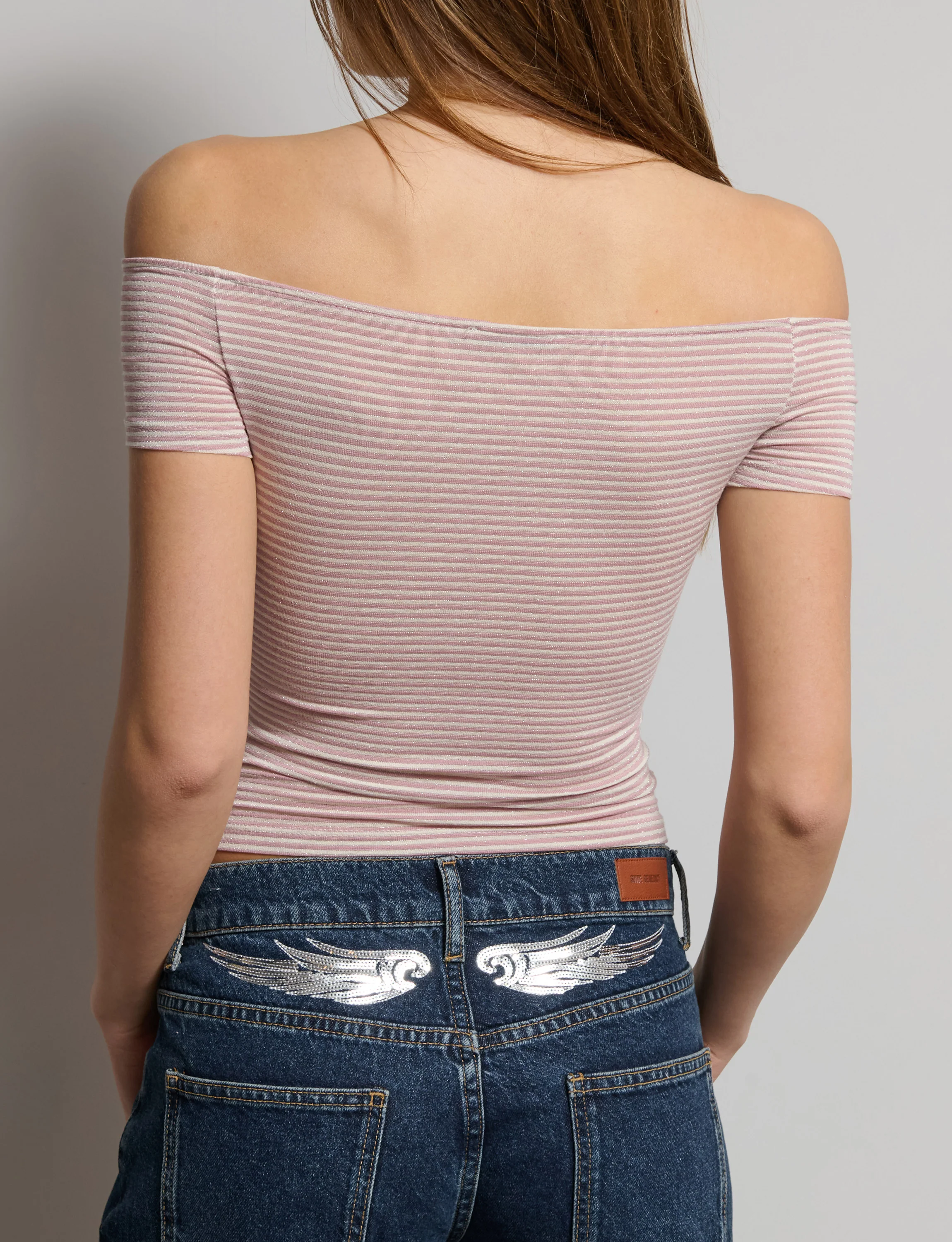 Top glitterato a righe rosa con scollo dritto - Image 4