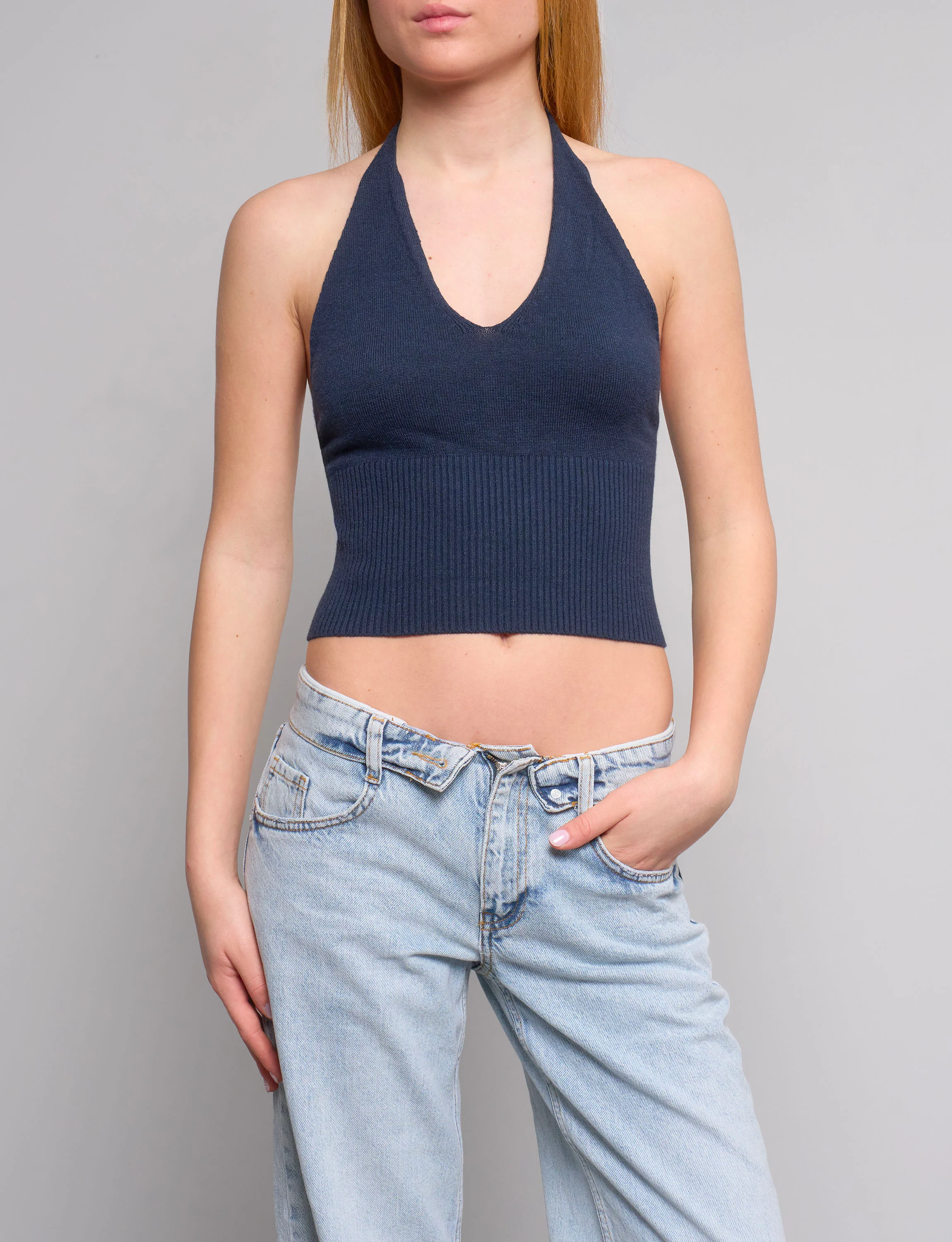 Top blu navy in maglia con schiena scoperta - Image 3