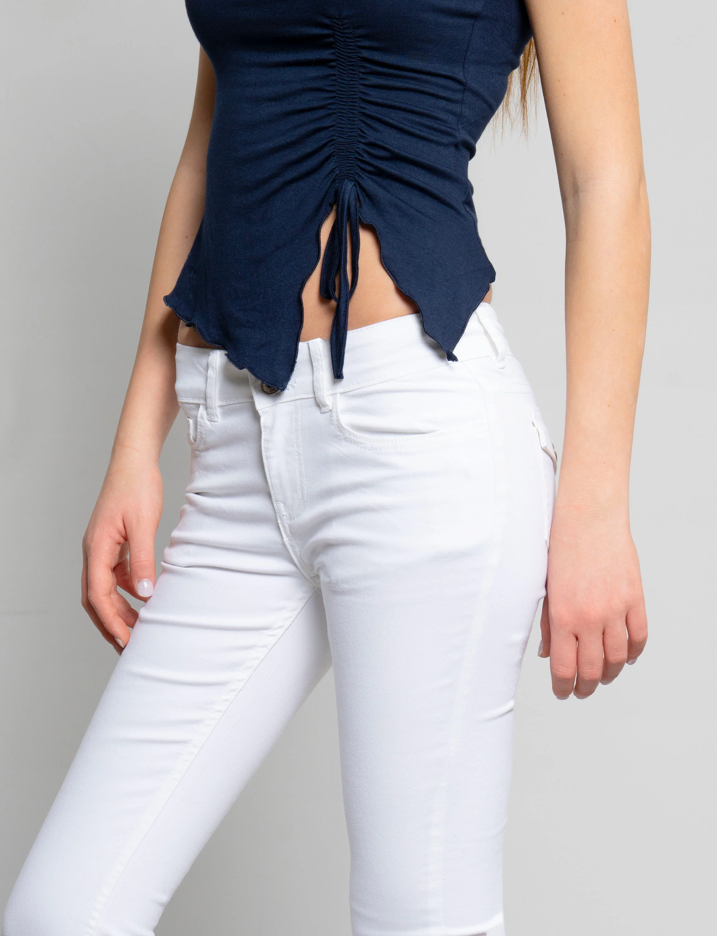 Top blu navy a spalle scoperte - Image 4