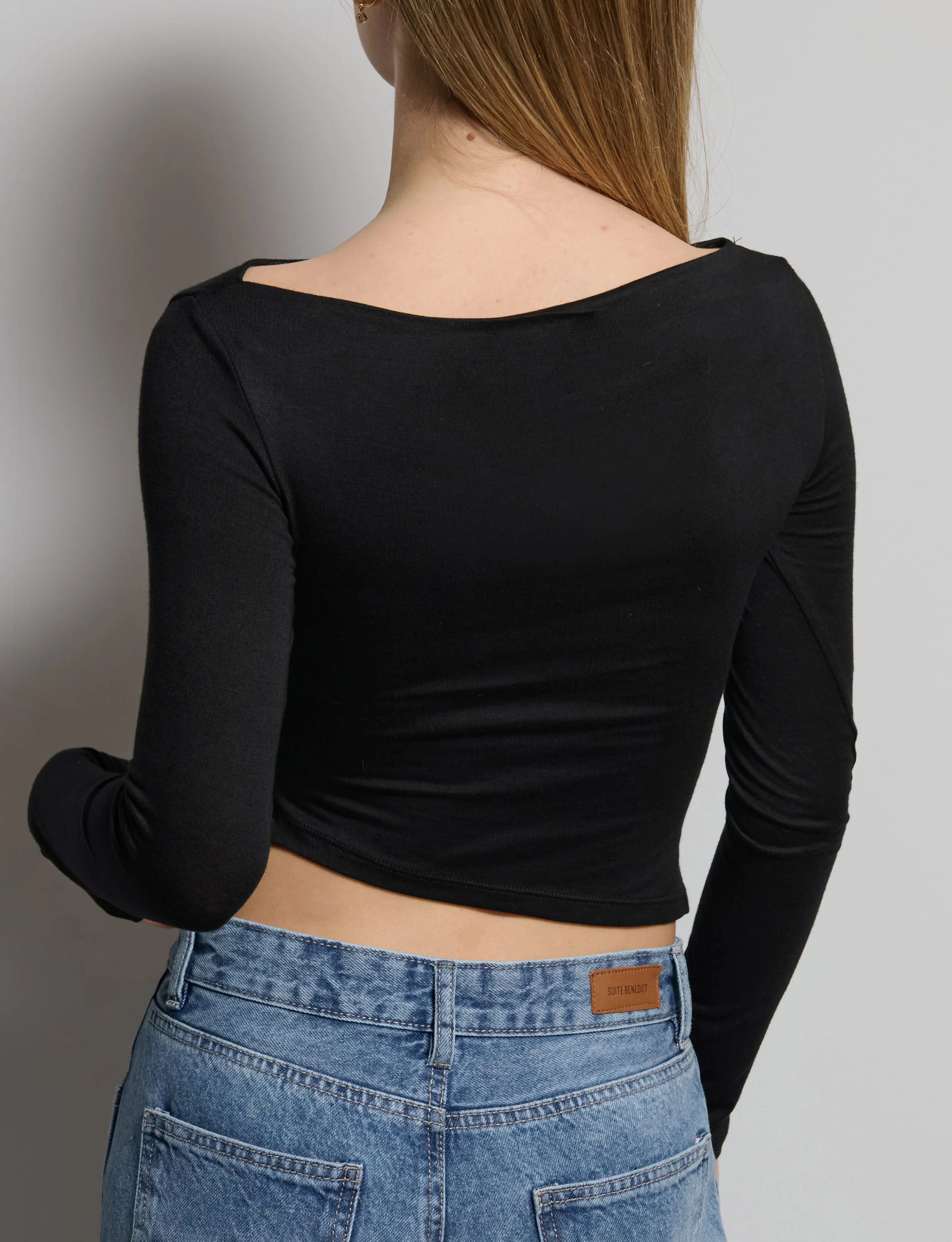 Top off-shoulder con orlo asimmetrico - Image 3