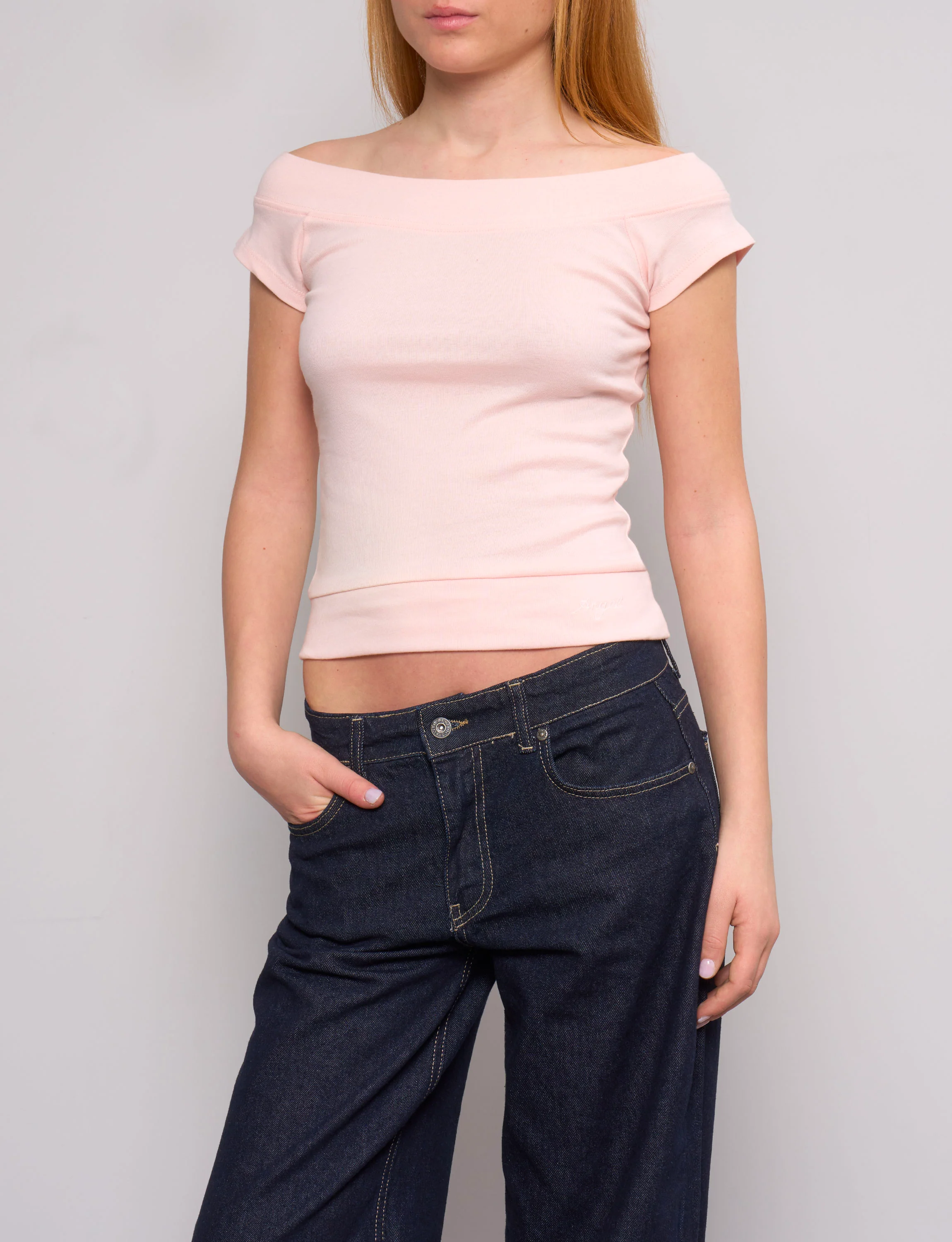 T-shirt rosa con scollo a barca e scritta “Angel“ - Image 2